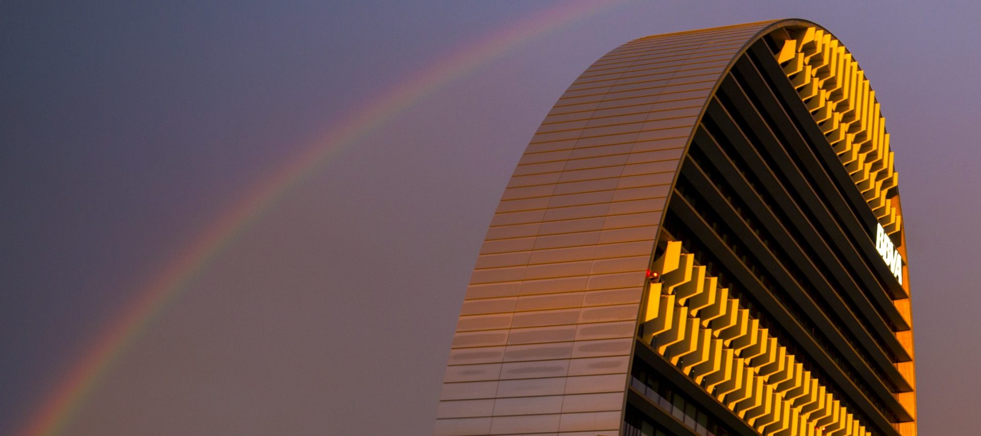 https://shareholdersandinvestors.bbva.com/wp-content/uploads/2017/11/VELA_RAINBOW.jpg